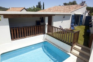 Grand Gîte Piscine et Jardin du haut